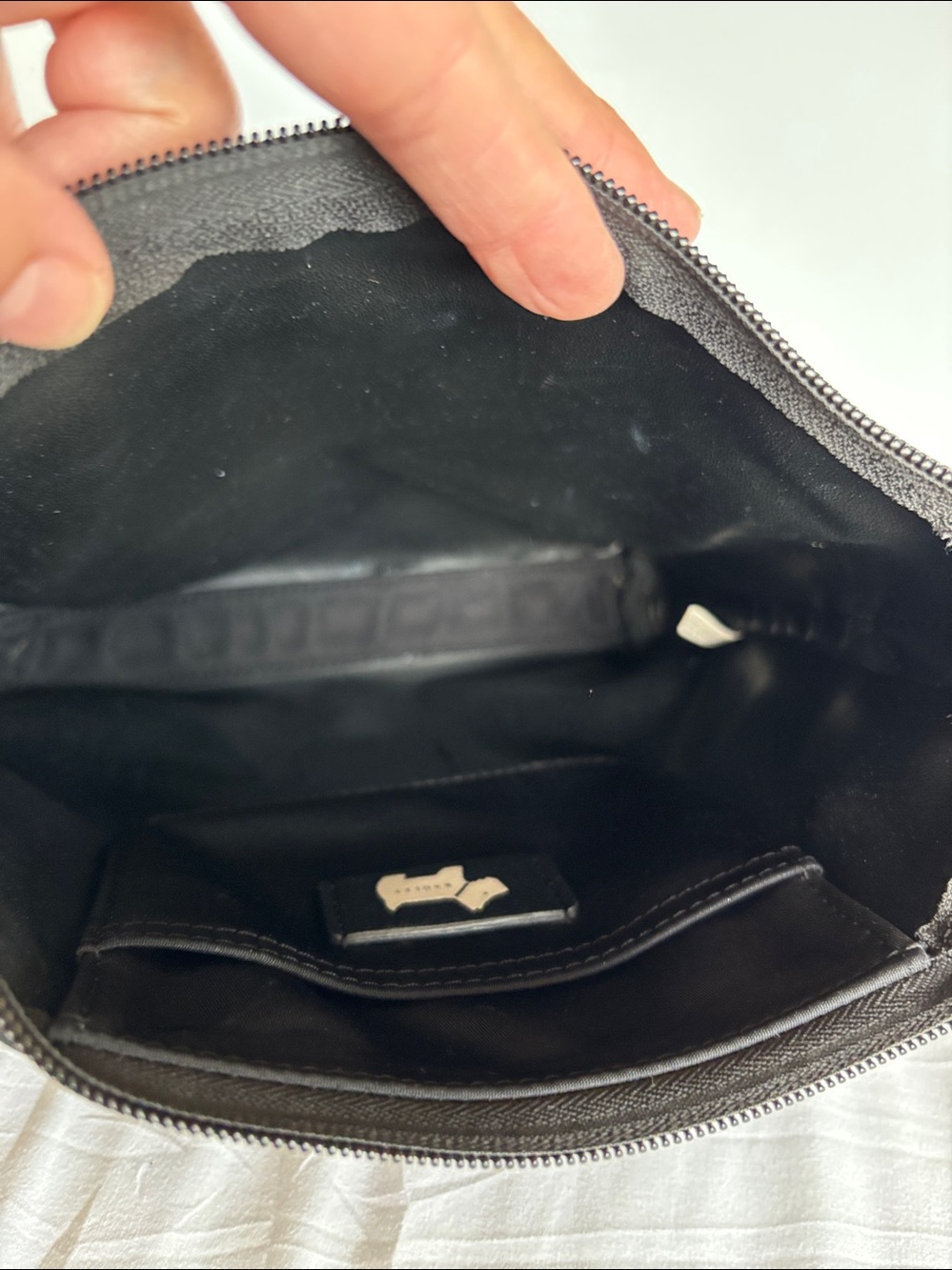 Radley London Black Crossbody Bag Nylon Zip Top Adjustable Strap Nice Condition - Picture 8 of 13